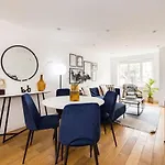 The Walworth Hideout - Elegant 2Bdr Flat