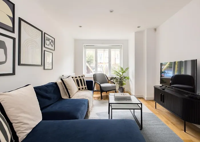 The Walworth Hideout - Elegant 2Bdr Flat